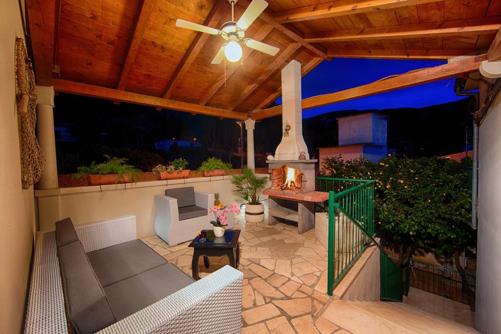 Villa Kamenica Komiža Szoba fotó