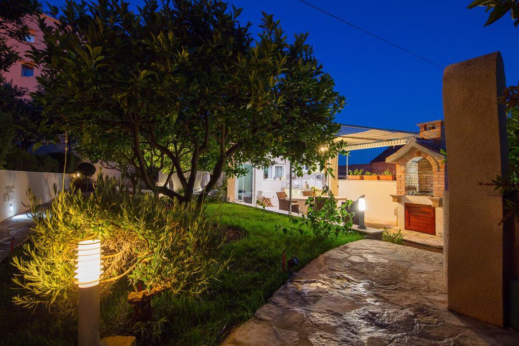 Villa Kamenica Komiža Kültér fotó
