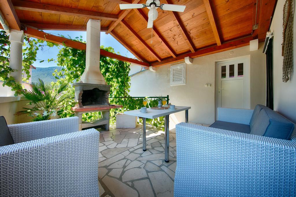 Villa Kamenica Komiža Kültér fotó